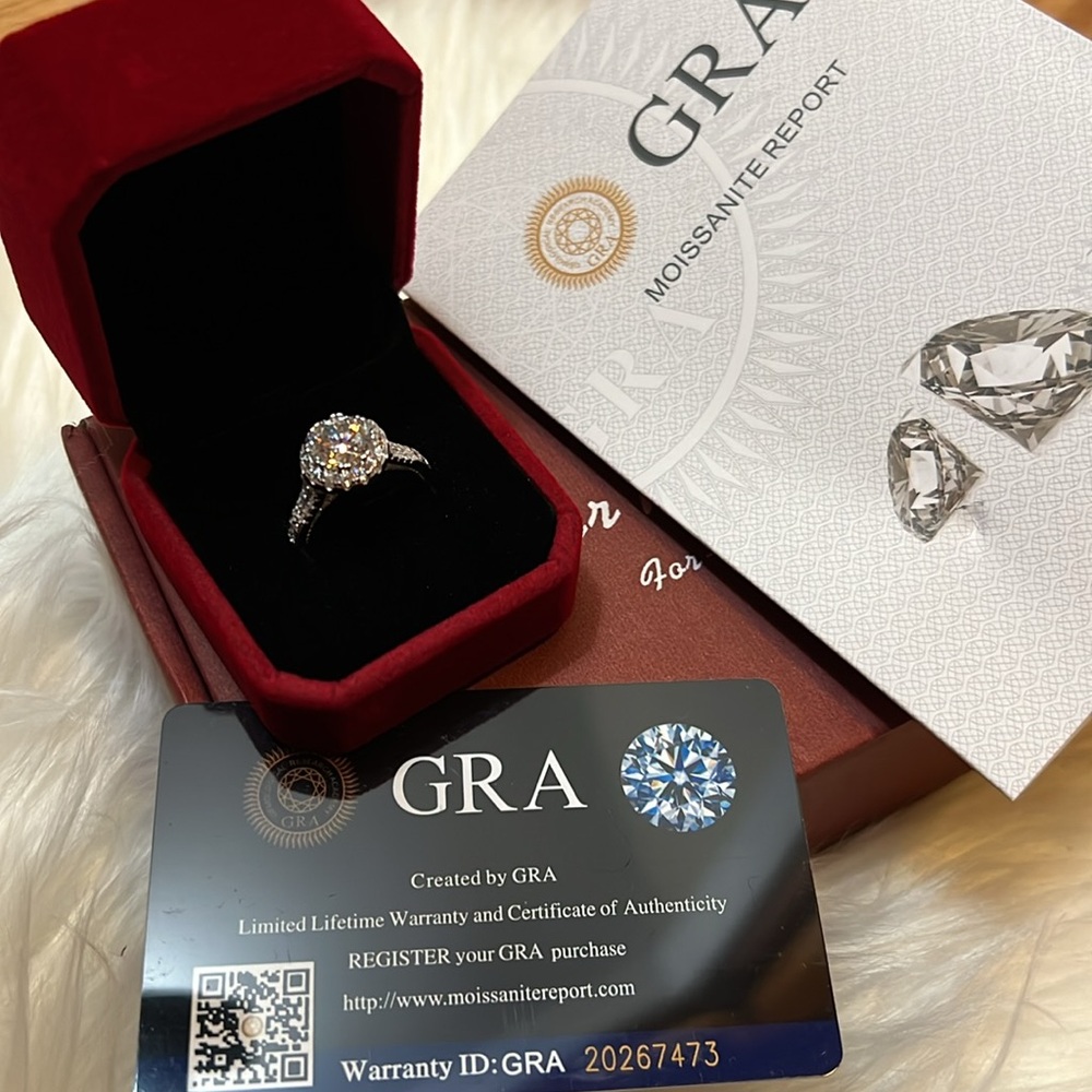 NEW💍2 Carat 925 Sterling Silver Moissanite Diamond 18K White Gold Plated… - Picture 16 of 17